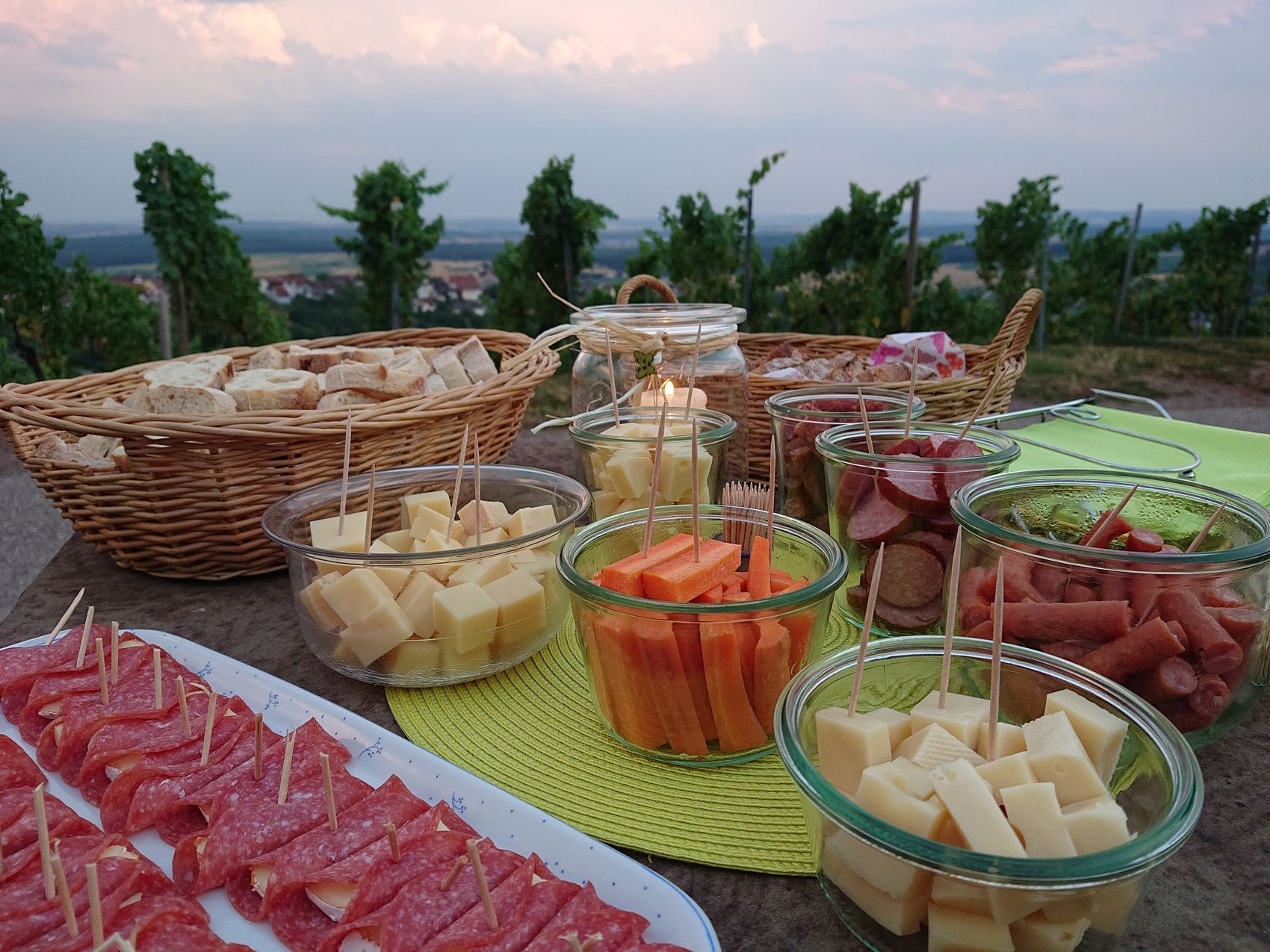 Picknick im Weinberg WeinGut Weiberle Hohenhaslach