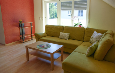 Wohnzimmer mit Couch und Tisch | © Neckar-Zaber-Tourismus e.V.