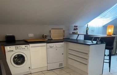 Küchenzeile mit Spülmaschine und Waschmaschine | © Block