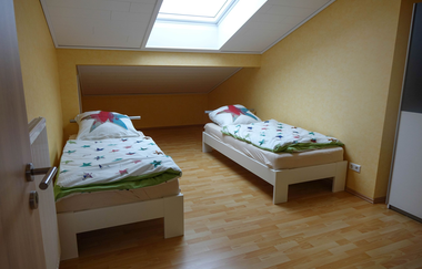 Schlafzimmer mit zwei Einzelbetten | © Neckar-Zaber-Tourismus e.V.