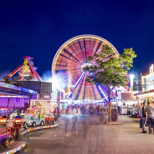 Riesenrad bei Nacht