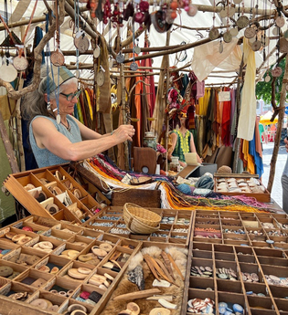 6. Eppinger Kunsthandwerkermarkt „Forum Artificium – Markt der Kunstfertigkeiten“ | © Artificium