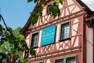 Ausstellung "Glas * Leidenschaft * Leben - 50 Jahre Glasmuseum" | © TOURISMUS REGION WERTHEIM GmbH