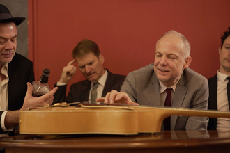 Cole's Business | © Cave 61