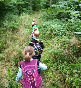 Dora Fledermaus - Mitmachgeschichte | © Angelika Hering
