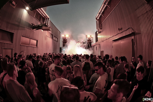 Feiernde Menge beim Electric Horizon Festival 2025 | © BASEMENT UG