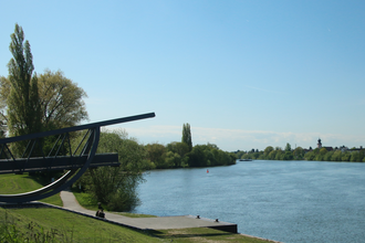 Entlang des Neckars von Mannheim zur Schwabenheimer Schleuse
