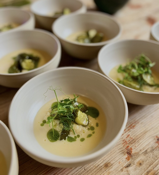 Frühlingshaftes Pfingstmenü - Kochkurs im Winoversum | © Janina Lindemann | Wino Bio GmbH Brackenheim