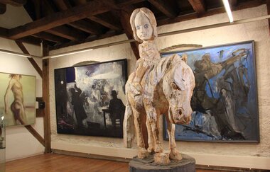 Führung durch die Kunstsammlung Heinrich mit dem Sammler Manfred Heinrich | © Stadt Maulbronn
