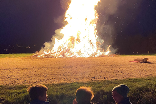 Geführte Wanderung zum Osterfeuer | © Rothenburg Tourismus Service