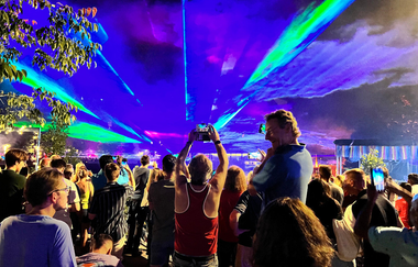 Besucher bei Lasershow am Hagebuchersee | © Heilbronn Marketing GmbH