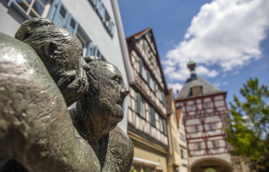 Alte Stadt und Moderne Kunst