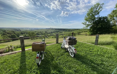 Erlebnistouren auf historischen Zweirädern | © Mofatouren Kraichgau