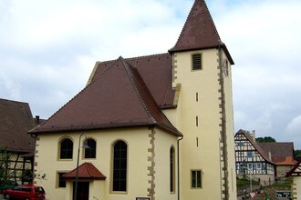 Ölbronn-Dürrn | © Von Gunther Seibold - http://www.kirchbau.de/bildorig/d/duerrn_ev_ansichtsued1024x893_guntherseibold.jpg, CC BY-SA 3.0 de, https://commons.wikimedia.org/w/index.php?curid=7741389