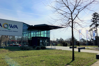 Außenansicht des Schwimmbads