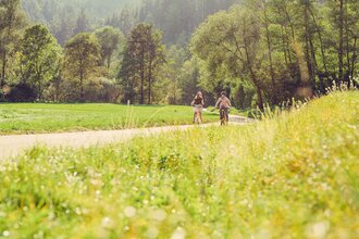 Etappe 1 - Radfahrer auf dem Kocher-Jagst-Radweg | © Arbeitsgemeinschaft Kocher-Jagst-Radweg