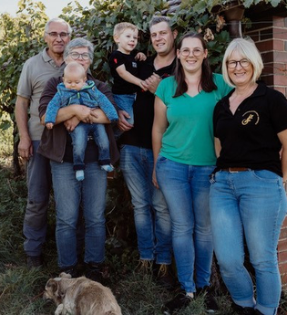 Besenwirtschaft Zum Weingärtner Familie | © Besenwirtschaft Zum Weingärtner