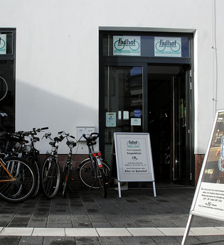 Bike im Bahnhof Weinheim | © TI Weinheim