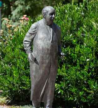 Bronzestatue Theodor Heuss | © Stadt Brackenheim | Claudia Fy