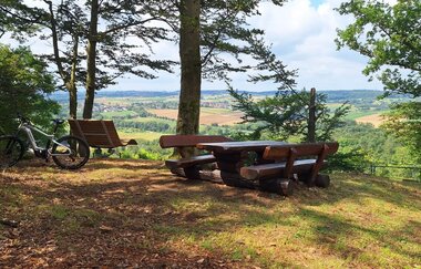 Hügel-Sofa bei Ölbronn-Dürrn - Aschberg | © Gemeinde Ölbronn-Dürrn