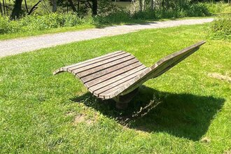 Hügel-Sofa bei Östringen - Kreuzbergsee