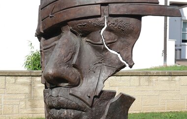 Skulptur "African King" von Gunther Stilling in Güglingen | © Neckar-Zaber-Tourismus e.V.