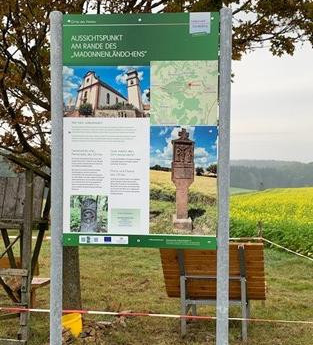 Ort des Glücks - AUSSICHTSPUNKT AM RANDE DES „MADONNENLÄNDCHENS“ | © Liebliches Taubertal