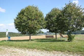 Ort des Glücks - VERWEILEN UNTER DEN LINDEN | © Liebliches Taubertal