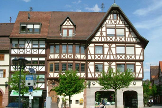 Stern-Apotheke und Fratzenhaus | © Stadt Tauberbischofsheim