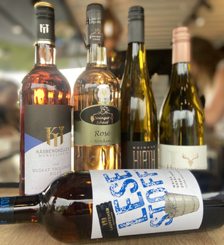 Wein im Park | Weinausschank der Lauffener Weingärtner | © Lauffener Weingärtner eG