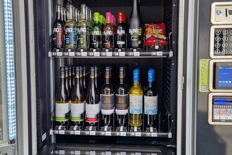 Inhalt des Weinautomatens am Weinhaus der Winzer vom Weinsberger Tal | © Weinautomat Winzer vom Weinsberger Tal