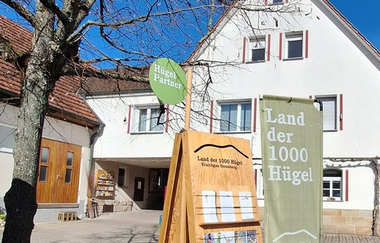 Hügelstation im Hof des Weinguts Weiberle | © Weingut Weiberle