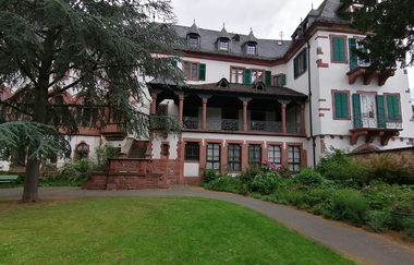 Weinheimer Schloss mit Schlosspark | © Jasmin Wolf