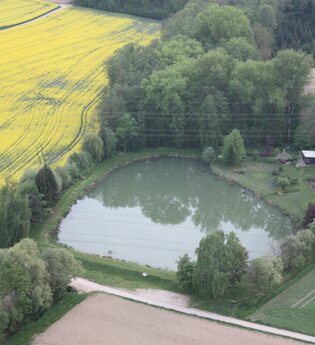 Luftbild auf den Erlensee | © Land der 1000 Hügel - Kraichgau-Stromberg