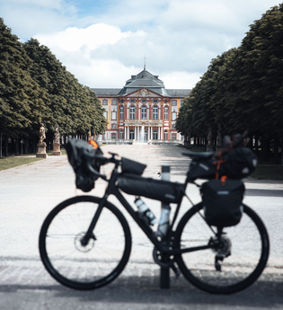 Bikepacking im Land der 1000 Hügel