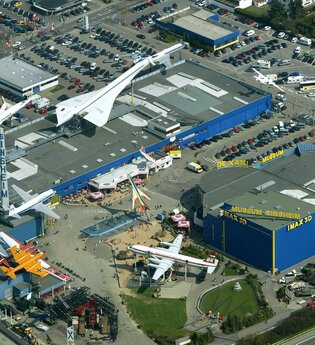 Luftbild auf das Technikmuseum Sinsheim | © Stadt Sinsheim